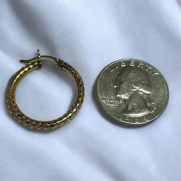 10K Gold Hoop Mesh Earrings in Yellow Gold - Picture 3 of 3